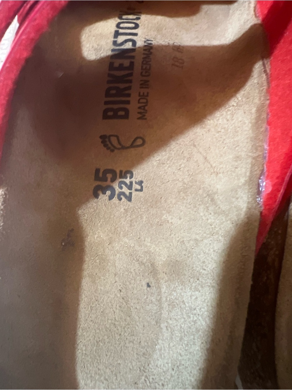 Birkenstock Arizona Sandals in Bright Red Patent - EUR 35 - Picture 3 of 5